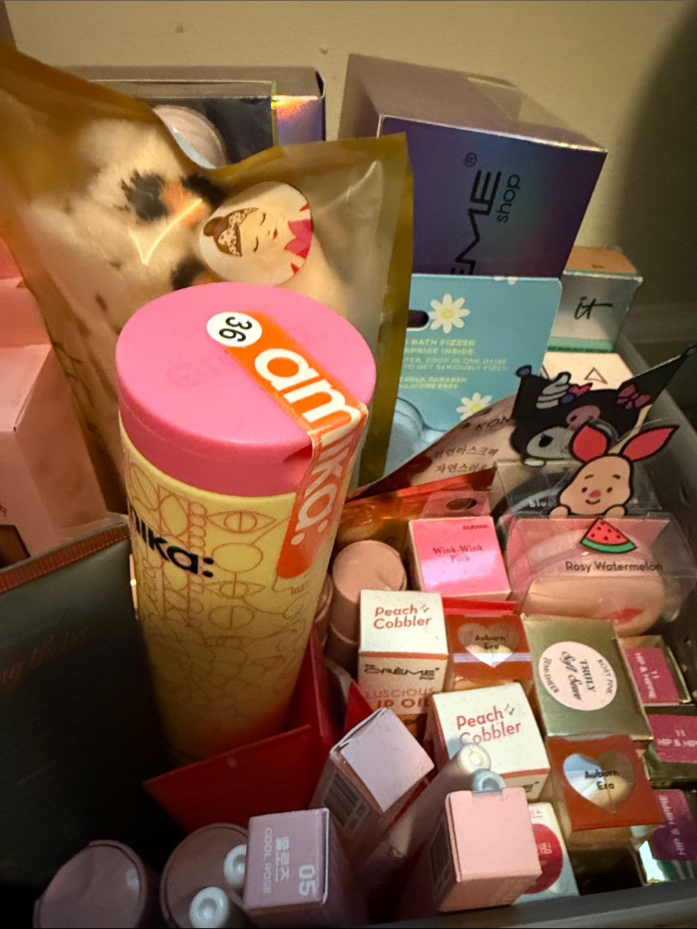 ⭐️NWT⭐️ ULTIMATE Beauty Mystery Box - retails from $250 - $350 - Picture 10 of 13